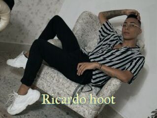 Ricardo_hoot